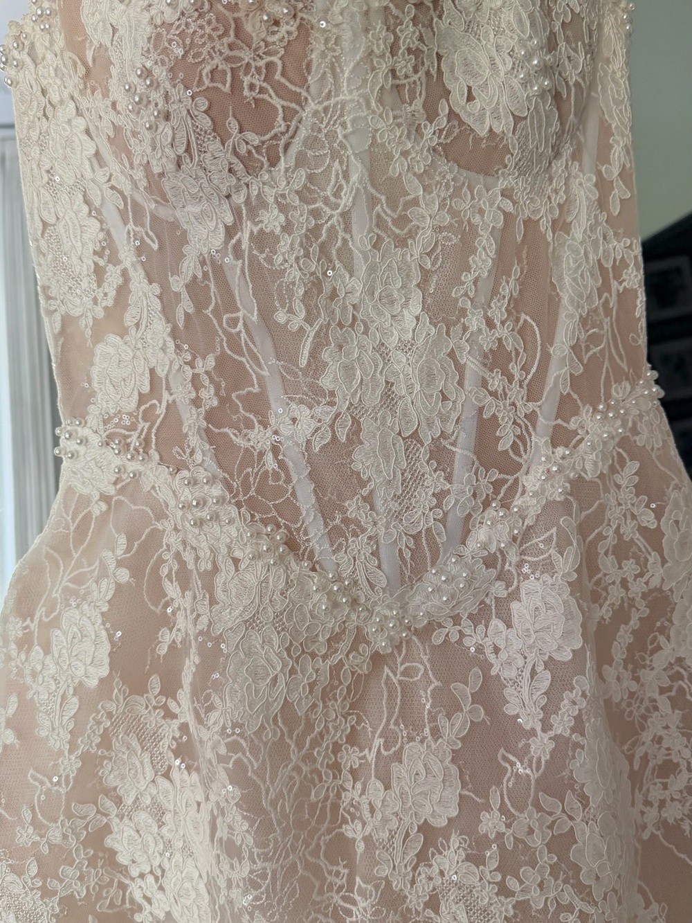 LARA White Lace Sheer Corset Mini Dress with Floral Applique - Picture 8 of 9